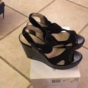 NEVER WORN ADRIENNE VITTADINI BEAUTIFUL SHOES